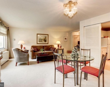 10201 Grosvenor Place - Photo Thumbnail 8