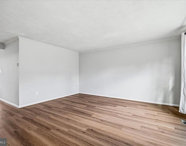 6234 N Steamboat Way - Photo Thumbnail 3