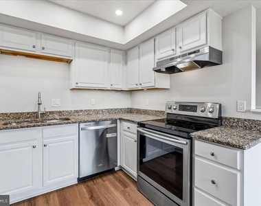 6234 N Steamboat Way - Photo Thumbnail 12