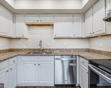 6234 N Steamboat Way - Photo Thumbnail 13