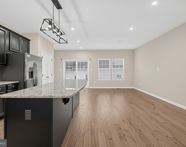 4446 Tulip Lane - Photo Thumbnail 4