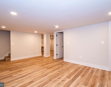 2919 Woodland Avenue - Photo Thumbnail 9