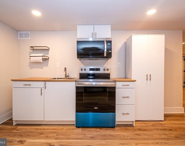 2919 Woodland Avenue - Photo Thumbnail 6