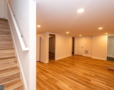 2919 Woodland Avenue - Photo Thumbnail 16