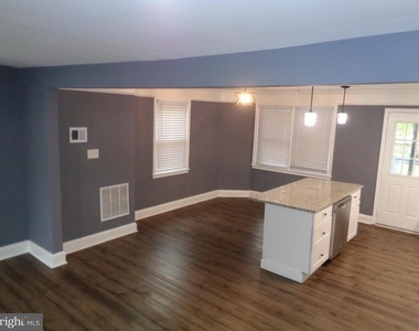 7607 Daniels Avenue - Photo Thumbnail 11
