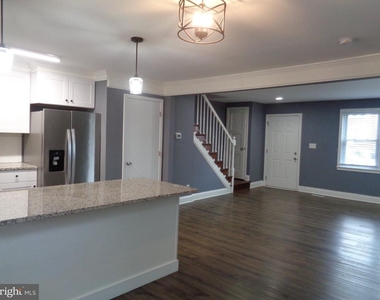 7607 Daniels Avenue - Photo Thumbnail 9