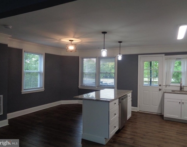 7607 Daniels Avenue - Photo Thumbnail 4