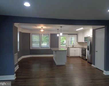 7607 Daniels Avenue - Photo Thumbnail 5