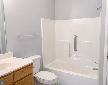 2605 Chapel Lake Drive - Photo Thumbnail 13