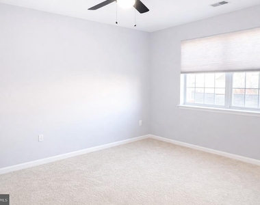2605 Chapel Lake Drive - Photo Thumbnail 7