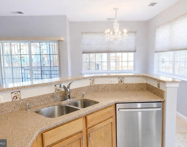 2605 Chapel Lake Drive - Photo Thumbnail 6