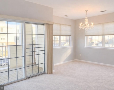 2605 Chapel Lake Drive - Photo Thumbnail 3