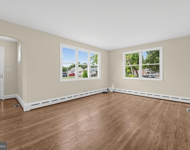204 5th Avenue Sw - Photo Thumbnail 4