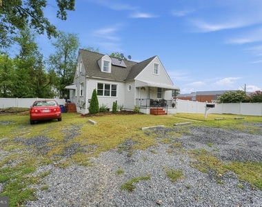 204 5th Avenue Sw - Photo Thumbnail 1