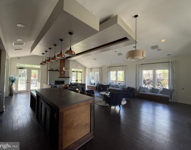 7521 Calais Way - Photo Thumbnail 27