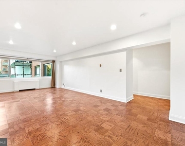 4201 Cathedral Avenue Nw - Photo Thumbnail 11