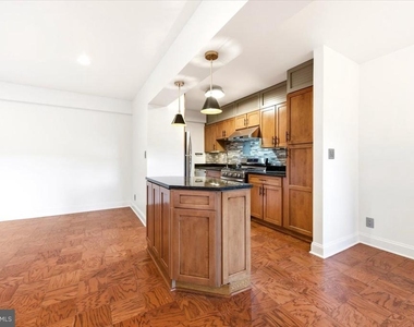 4201 Cathedral Avenue Nw - Photo Thumbnail 17
