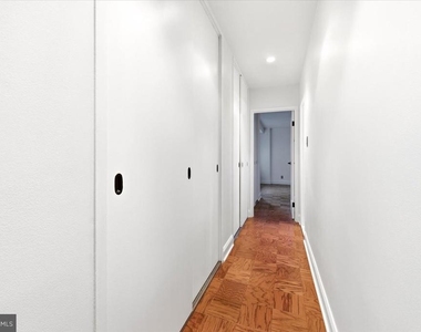 4201 Cathedral Avenue Nw - Photo Thumbnail 23