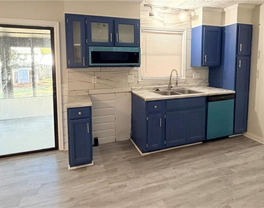 609 Lufkin Circle - Photo Thumbnail 19