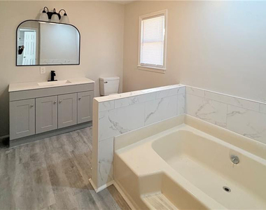 609 Lufkin Circle - Photo Thumbnail 15