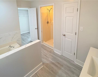 609 Lufkin Circle - Photo Thumbnail 14