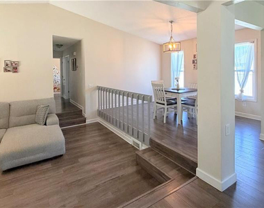 6374 Lake Trail Drive - Photo Thumbnail 16