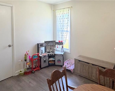 6374 Lake Trail Drive - Photo Thumbnail 30