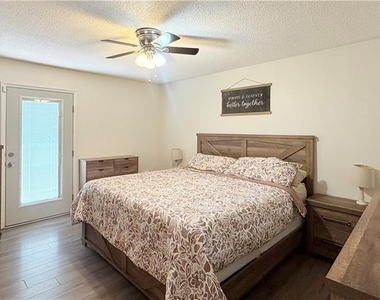 6374 Lake Trail Drive - Photo Thumbnail 18