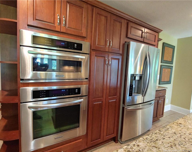 688 Azalea Drive - Photo Thumbnail 8
