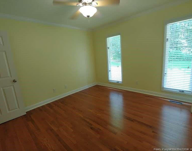 688 Azalea Drive - Photo Thumbnail 17