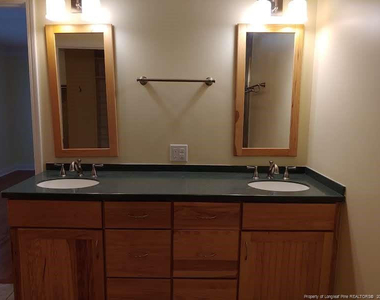 688 Azalea Drive - Photo Thumbnail 20