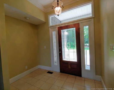 688 Azalea Drive - Photo Thumbnail 2