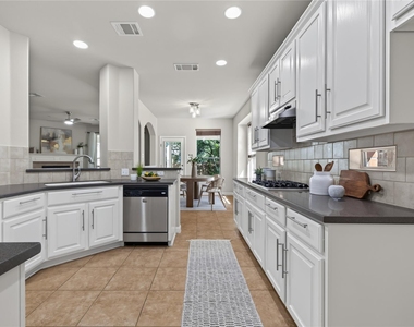 3780 Turetella Dr - Photo Thumbnail 4