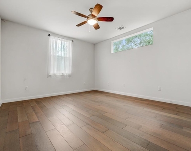 6406 Santos St - Photo Thumbnail 13
