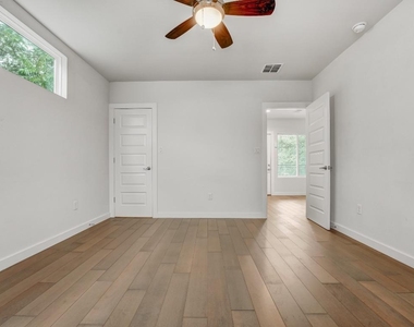 6406 Santos St - Photo Thumbnail 12