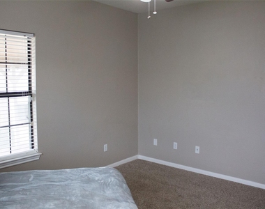 208 Shaw St - Photo Thumbnail 20