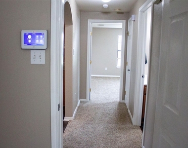 208 Shaw St - Photo Thumbnail 17