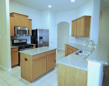 219 Tascate St - Photo Thumbnail 7
