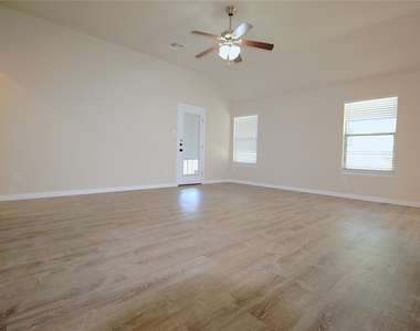 219 Tascate St - Photo Thumbnail 13