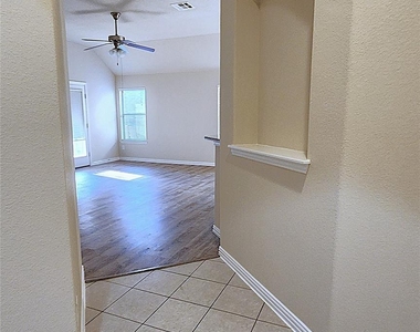 219 Tascate St - Photo Thumbnail 20