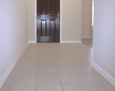 219 Tascate St - Photo Thumbnail 2