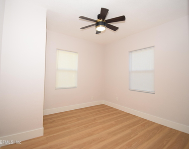 4735 Dundee Road - Photo Thumbnail 8