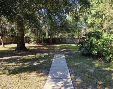 5421 Nanette Court - Photo Thumbnail 19