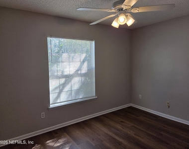 5421 Nanette Court - Photo Thumbnail 14