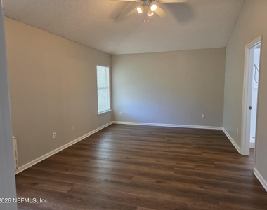 5421 Nanette Court - Photo Thumbnail 10