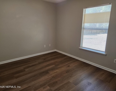 5421 Nanette Court - Photo Thumbnail 16