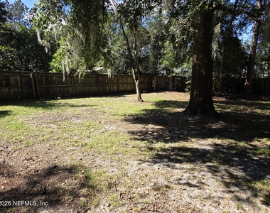 5421 Nanette Court - Photo Thumbnail 18