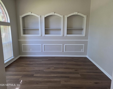 5421 Nanette Court - Photo Thumbnail 5