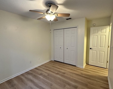 1540 Austin Lane - Photo Thumbnail 19