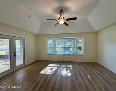 1540 Austin Lane - Photo Thumbnail 11